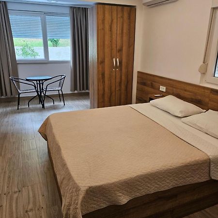 Grejm Family Apartments Petrovac Eksteriør bilde