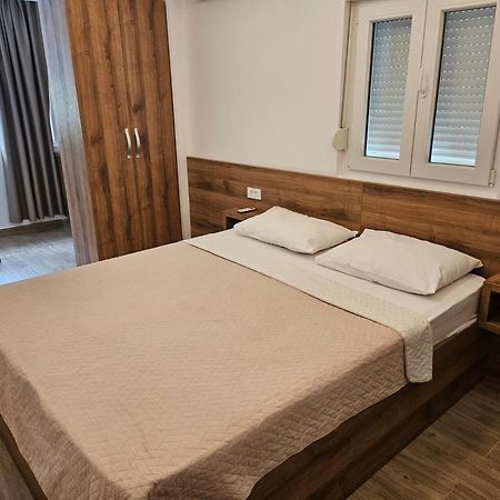 Grejm Family Apartments Petrovac Eksteriør bilde