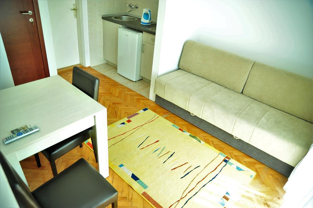 Grejm Family Apartments Petrovac Eksteriør bilde